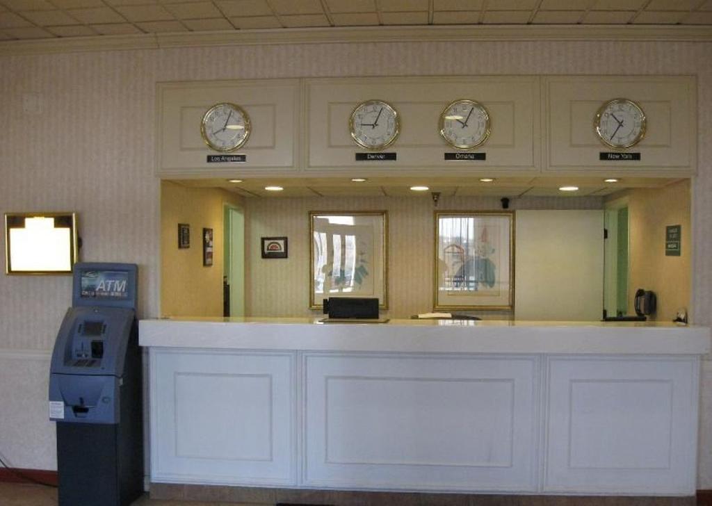Carol Hotel Omaha Interior photo