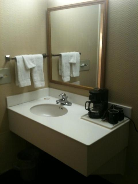 Carol Hotel Omaha Room photo